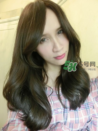產(chǎn)后怎么護(hù)理頭發(fā)？生寶寶后頭發(fā)怎么護(hù)理