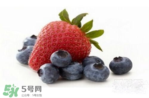 長(zhǎng)痘痘補(bǔ)充什么維生素？長(zhǎng)痘痘補(bǔ)充維生素b嗎？