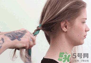 頭發(fā)怎么扎不容易散？怎么扎頭發(fā)不散