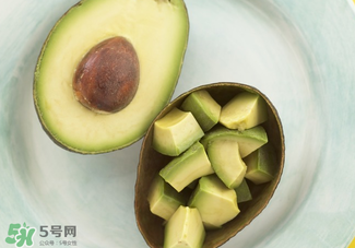 切開的牛油果怎么保存？牛油果切開后能放多長時間？