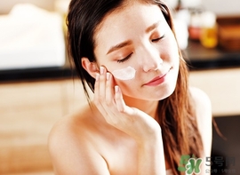 臉上脫皮可以敷面膜嗎？臉上脫皮敷什么面膜好？
