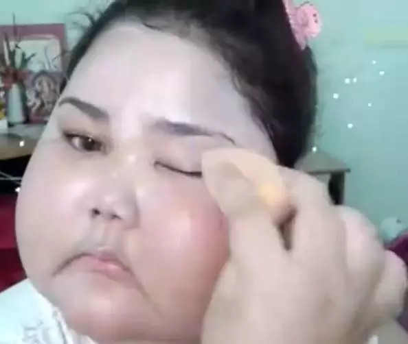 臉胖怎么化妝好看？臉大怎么化妝好看