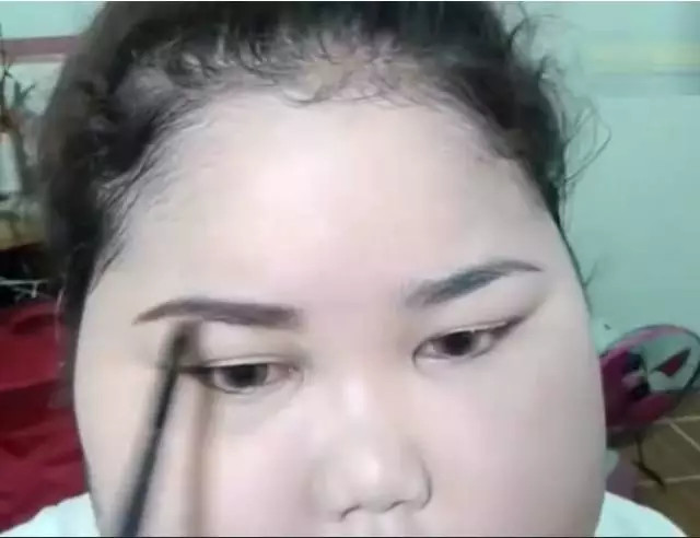 臉胖怎么化妝好看？臉大怎么化妝好看