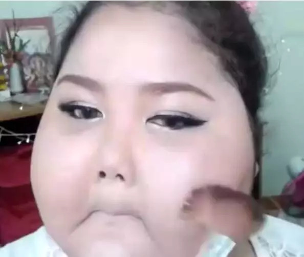 臉胖怎么化妝好看？臉大怎么化妝好看