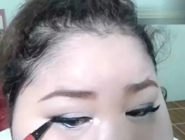 臉胖怎么化妝好看？臉大怎么化妝好看