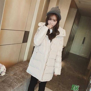 小個(gè)子女生適合穿什么羽絨服？個(gè)子矮的女生適合什么羽絨服