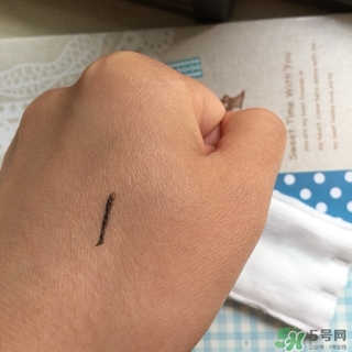 凡茜白茶卸妝油怎么用？凡茜卸妝油使用方法