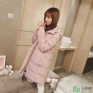 小個(gè)子女生適合穿什么羽絨服？個(gè)子矮的女生適合什么羽絨服