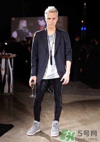 過年男生穿什么衣服？過年男生穿衣搭配