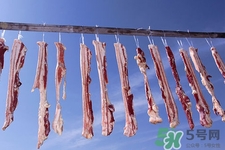 臘肉一般腌制多長時(shí)間？臘肉腌多久可以曬太陽？