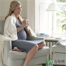 滿(mǎn)月發(fā)汗有必要嗎?滿(mǎn)月發(fā)汗能治月子病嗎?