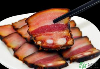 腌咸肉一斤肉放多少鹽？腌咸肉一斤肉放鹽比例