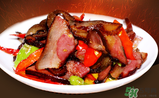 腌咸肉一斤肉放多少鹽？腌咸肉一斤肉放鹽比例
