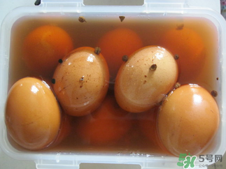 腌雞蛋臭了還能吃嗎？腌雞蛋臭了怎么辦？