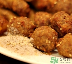 肉丸子可以用面粉嗎？肉丸子用什么粉？