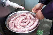 灌香腸的腸衣是濕的可以嗎？腸衣用干的好還是濕的好？