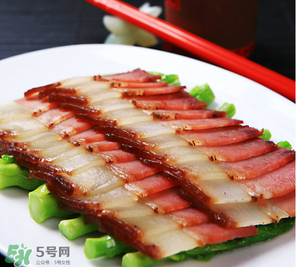 腌肉長毛了還能吃嗎？腌肉長綠毛了還能吃嗎？