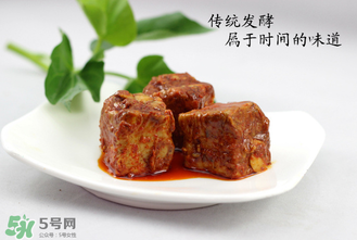 霉豆腐發(fā)黑還能吃嗎？霉豆腐長(zhǎng)黑點(diǎn)還能吃嗎？