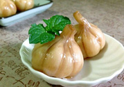 腌大蒜變綠還能吃嗎？大蒜腌制后變綠能吃嗎？