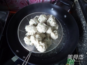 肉丸子可以用面粉嗎？肉丸子用什么粉？