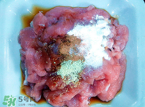 腌肉用什么粉？腌肉可以用面粉嗎？