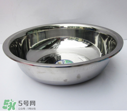 腌肉可以用不銹鋼盆嗎？不銹鋼盆可以腌肉嗎？