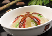 八寶飯?jiān)诩以趺醋?？八寶飯的家常做?><p><strong>八寶飯?jiān)诩以趺醋?？八寶飯的家常做?/strong></p></a></li> <li><a href=