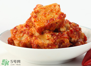 霉豆腐長黑毛能吃嗎？霉豆腐為什么長黑毛？