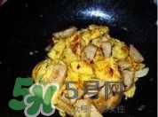 魚丸和雞蛋可以一起吃嗎？魚丸和雞蛋能不能同時(shí)吃？