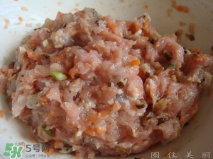 一斤糯米可以做多少個糯米丸子？一斤糯米可以做多少糯米圓子？
