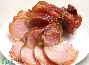 臘肉蒸什么菜好吃？蒸臘肉放什么材料好吃？