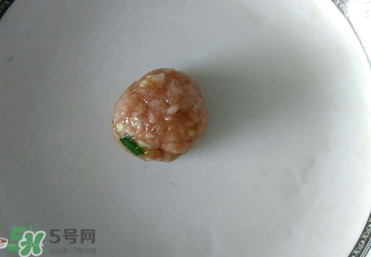 珍珠丸子可以用大米嗎？珍珠丸子用大米怎么做？