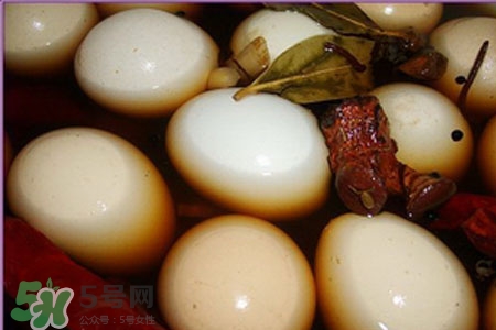 腌雞蛋放多少鹽？腌雞蛋10斤需多少鹽？