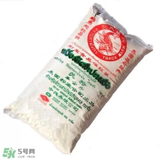 豆腐丸子要用面粉嗎？做豆腐丸子是用面粉還是淀粉？