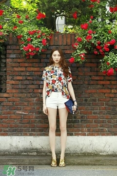李圣經(jīng)的衣服什么牌子？李圣經(jīng)衣服同款