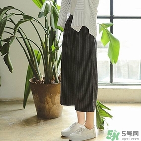 2017年流行什么褲子？2017年褲子流行顏色和搭配