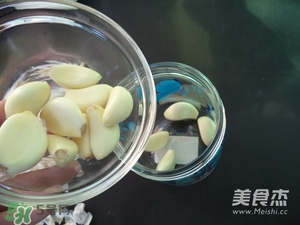 臘八蒜用什么蒜？臘八蒜用新蒜還是老蒜？