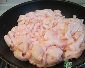 豬板油和豬肥肉油有什么區(qū)別？豬板油和肥肉油哪個好？