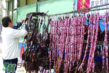 什么人不適合吃臘味？臘味食品四類人更應(yīng)少吃