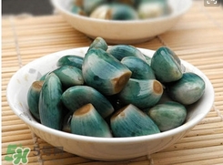 臘八蒜要放鹽嗎？臘八蒜要放多少鹽比例是多少？