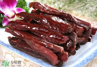 風干牛肉是生的嗎？風干牛肉是生的還是熟的？