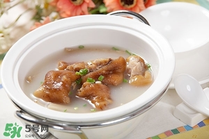 臘豬腳燉什么好吃？臘豬蹄燉什么好吃？