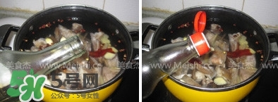 臘豬腳燉什么好吃？臘豬蹄燉什么好吃？