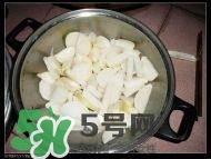 臘豬腳燉什么好吃？臘豬蹄燉什么好吃？