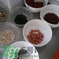 怎么用電飯煲煮臘八粥？電飯煲怎么熬臘八粥？