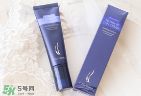 ahc隔離和蘭芝隔離霜哪個(gè)好？ahc隔離防曬霜和蘭芝隔離霜對(duì)比