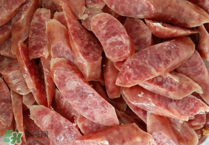 豬大腸可以做臘腸嗎？做臘腸用豬大腸還是豬小腸？