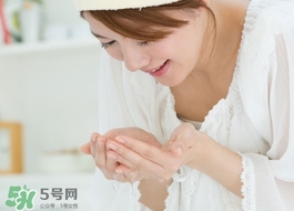 鹽水洗臉多久洗一次?鹽水洗臉一天洗幾次?