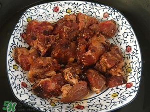 腌排骨要洗嗎？排骨腌完要洗嗎？