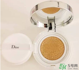 dior迪奧氣墊好用嗎？dior迪奧氣墊和蘭蔻氣墊哪個(gè)好用？